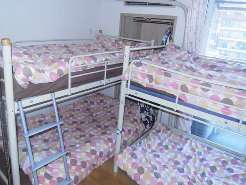 4 bed dorm (small)